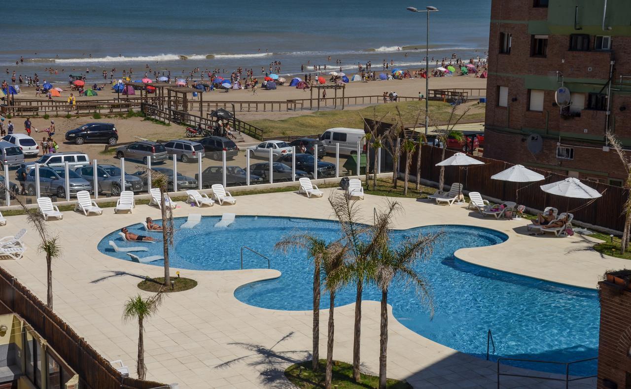פינהמאר Hotel Reviens מראה חיצוני תמונה