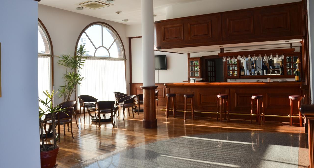 פינהמאר Hotel Reviens מראה חיצוני תמונה