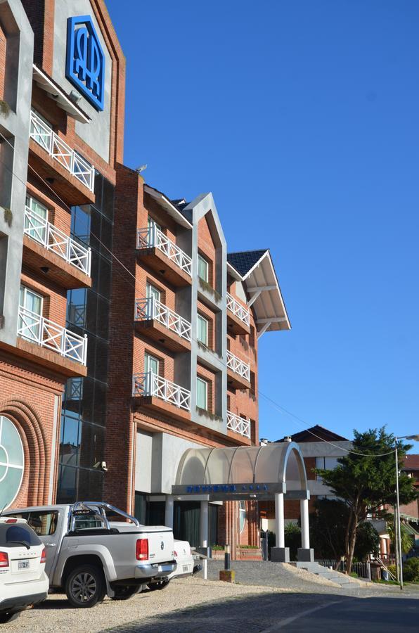 פינהמאר Hotel Reviens מראה חיצוני תמונה