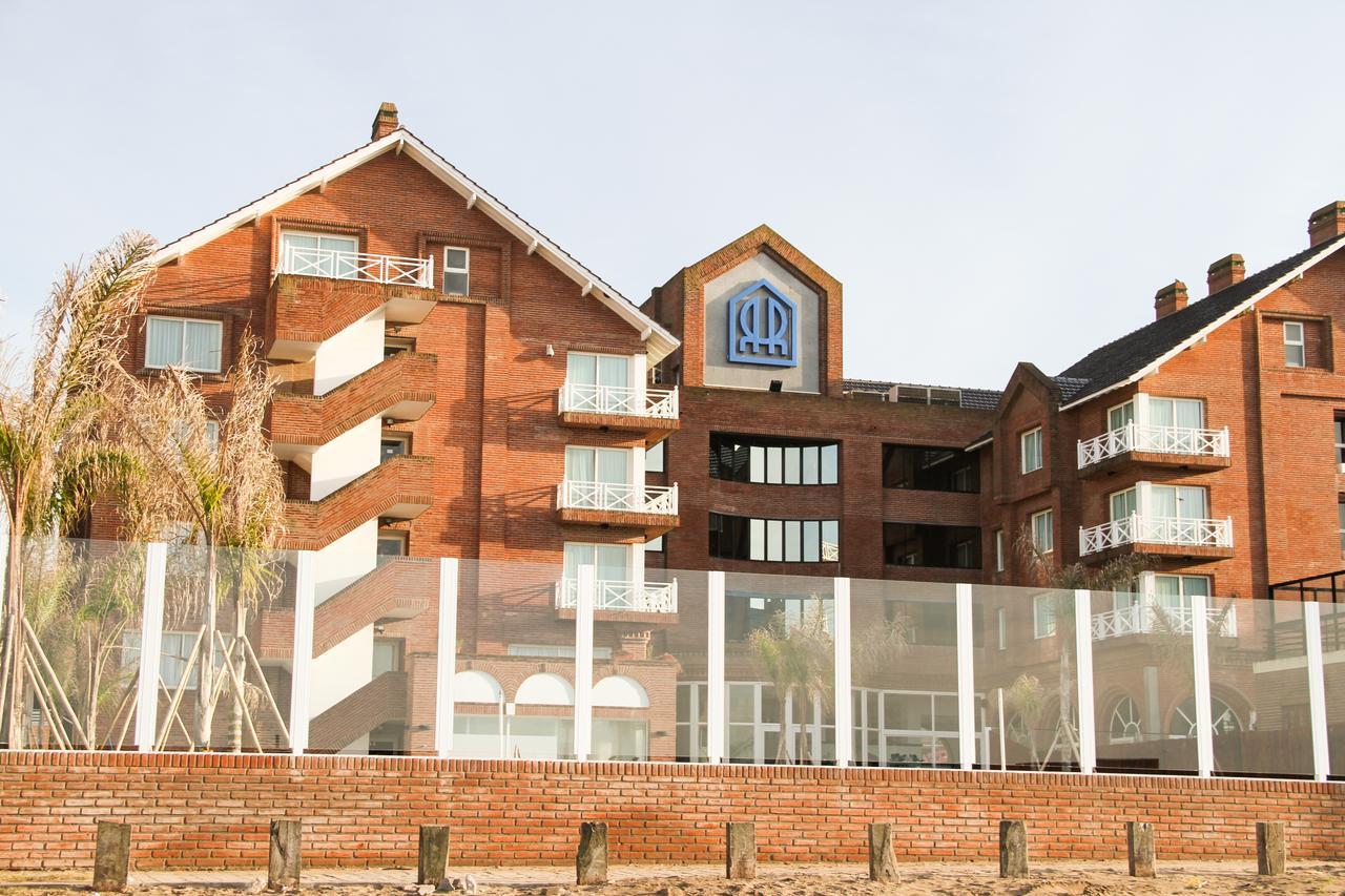 פינהמאר Hotel Reviens מראה חיצוני תמונה
