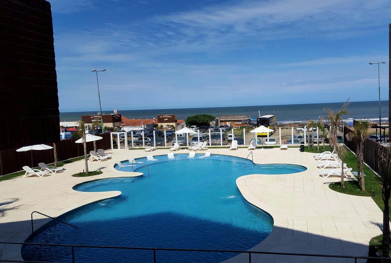 פינהמאר Hotel Reviens מראה חיצוני תמונה